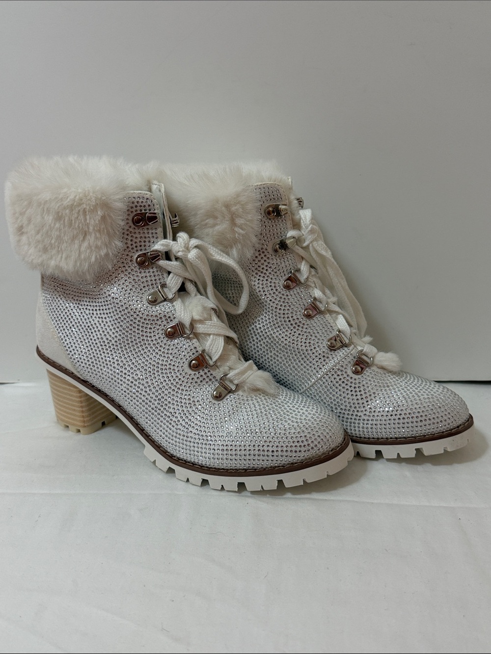 NWOB Lauren Lorraine White Faux-Fur Ankle Boots with Rhinestones and Lace-Up